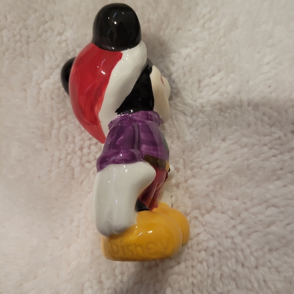 Mickey and Minnie Mouse christmas salt and pepper shakers - Picture 7 of 8